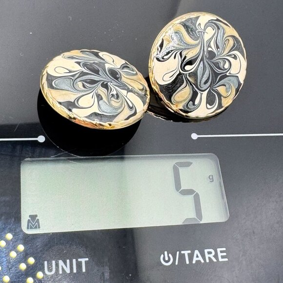 80s Swirl Enamel Round Button Earrings Black Cream Gold Clip-On Metal Retro - Picture 3 of 9